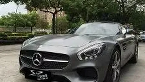 巴塞罗那惊险击败巴列卡诺，登顶西甲榜首